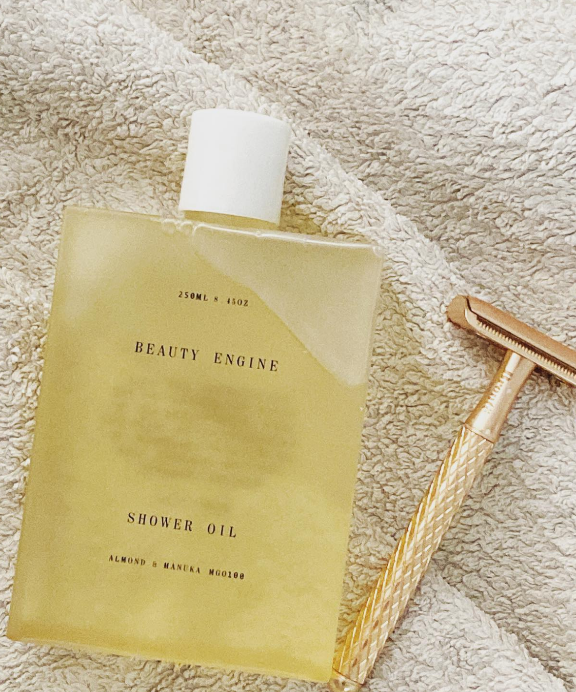 SWEET ALMOND x MANUKA HONEY MGO 100 SHOWER OIL